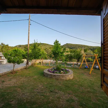 Ferienhaus σπιτι στην εξοχη - *