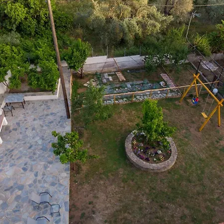 Dom wakacyjny σπιτι στην εξοχη - *