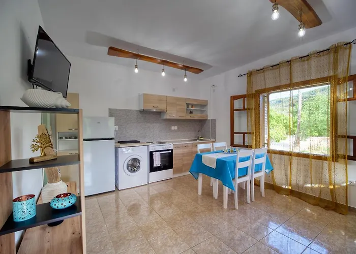 Dom wakacyjny σπιτι στην εξοχη - Milina